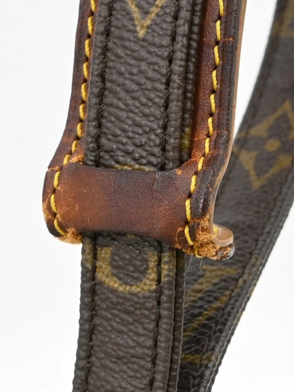 LOUIS VUITTON MONOGRAM AMAZON CROSSBODY BAG M45236 883TH RQ02351 - Picture 13 of 16